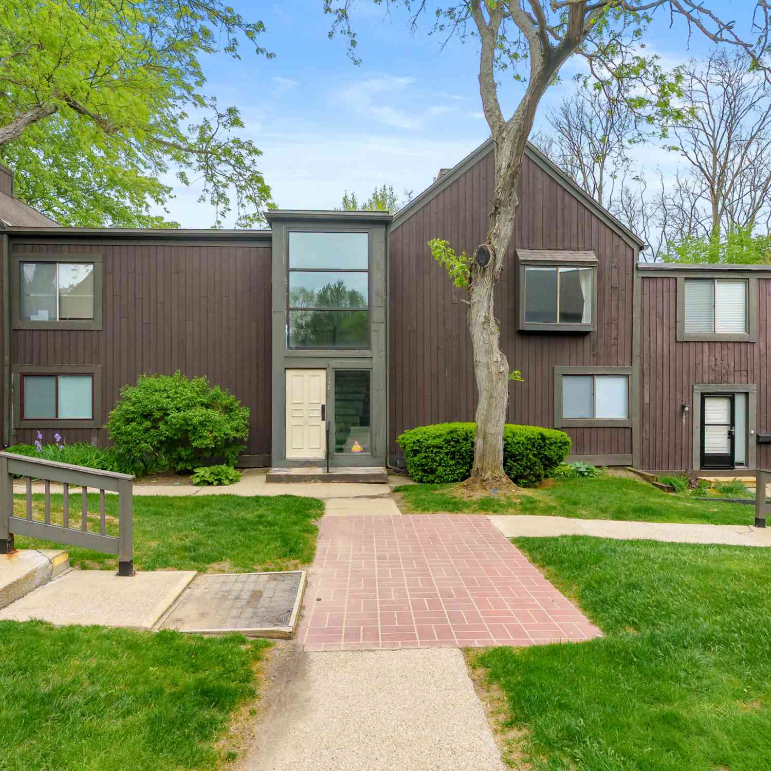 Condo For Sale - 150 Carberry Hill Court #D<br/> Kalamazoo, MI 49006