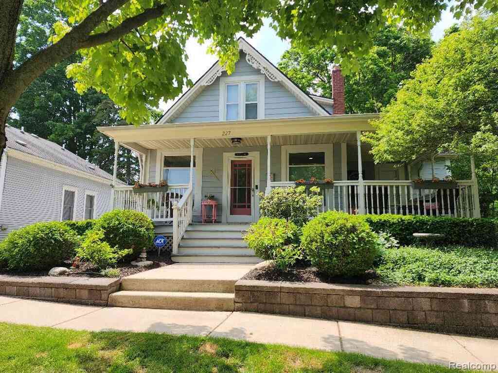 Homes For Rent - 227 West Street<br/> Northville, MI 48167