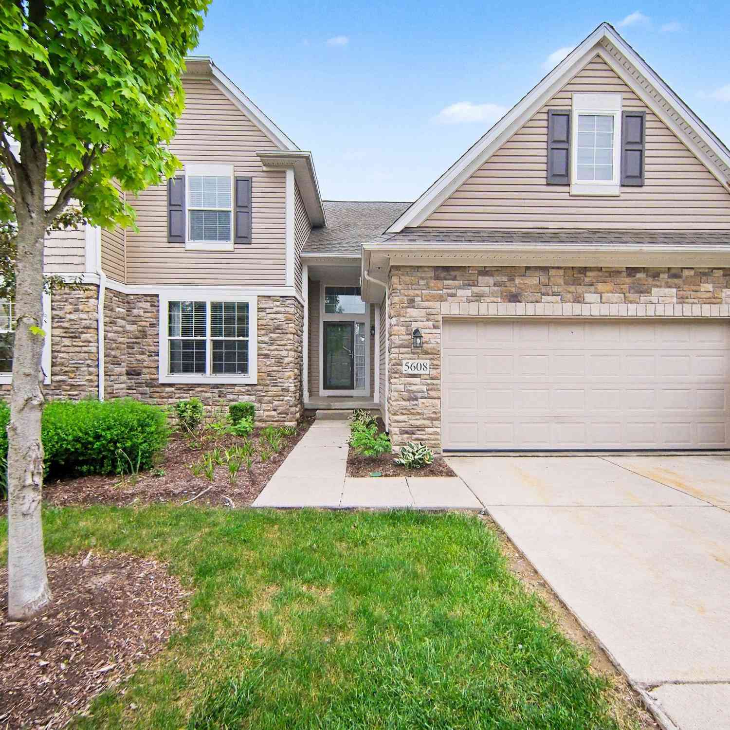 Condo For Sale - 5608 Gallery Park Drive<br/> Ann Arbor, MI 48103
