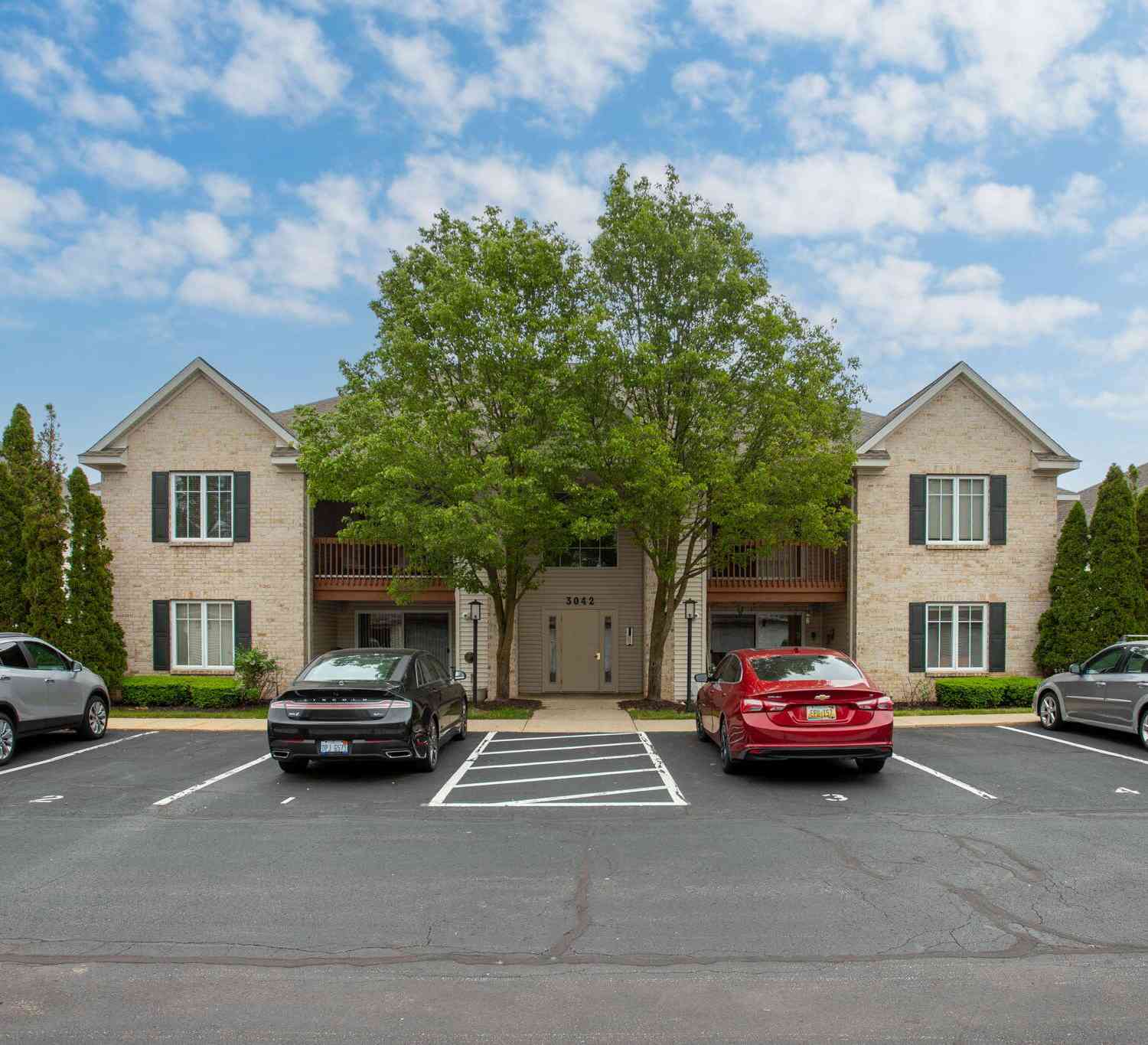 Condo For Sale - 3042 W Crystal Waters Drive<br/> Ottawa County, Holland, MI 49424