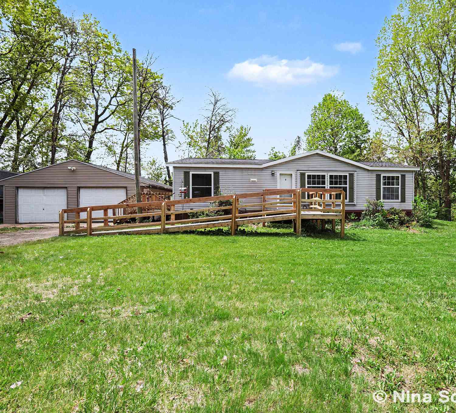 Mobile Home For Sale - 12150 Woodland Park Drive<br/> Belding, MI 48809