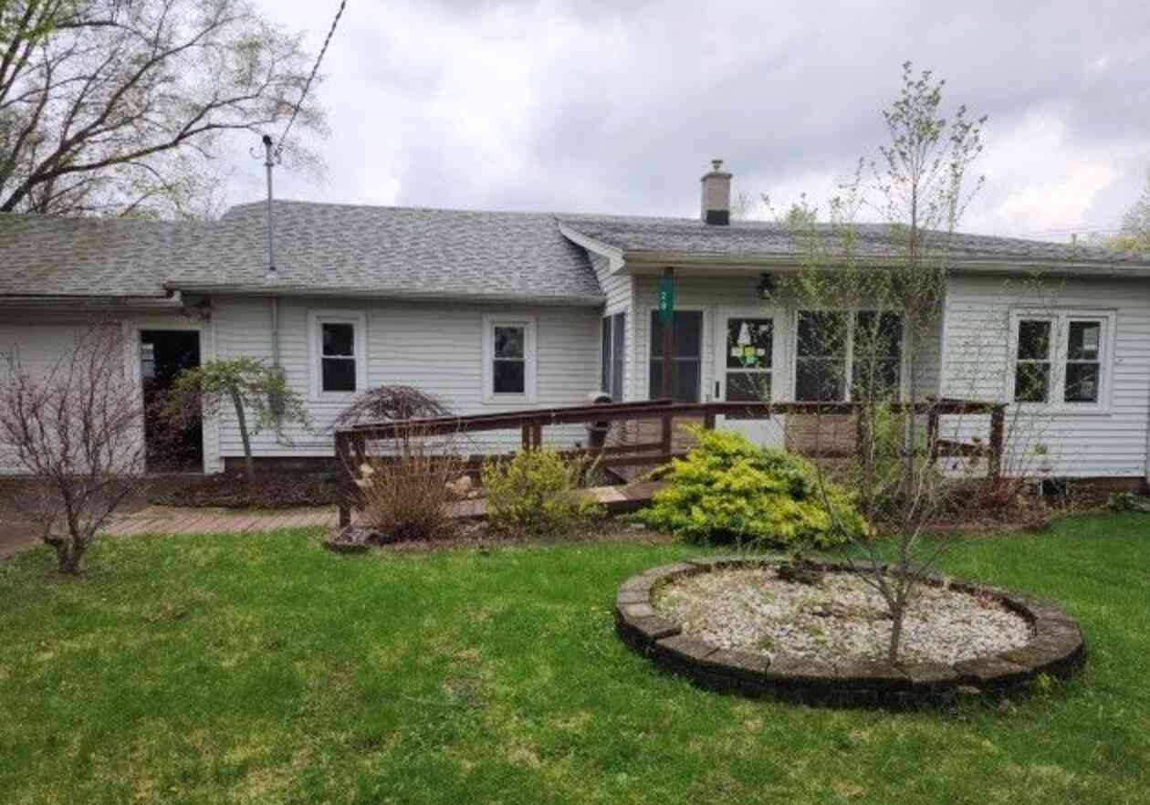 Homes For Sale - 28 S 27th Street<br/> Battle Creek, MI 49015