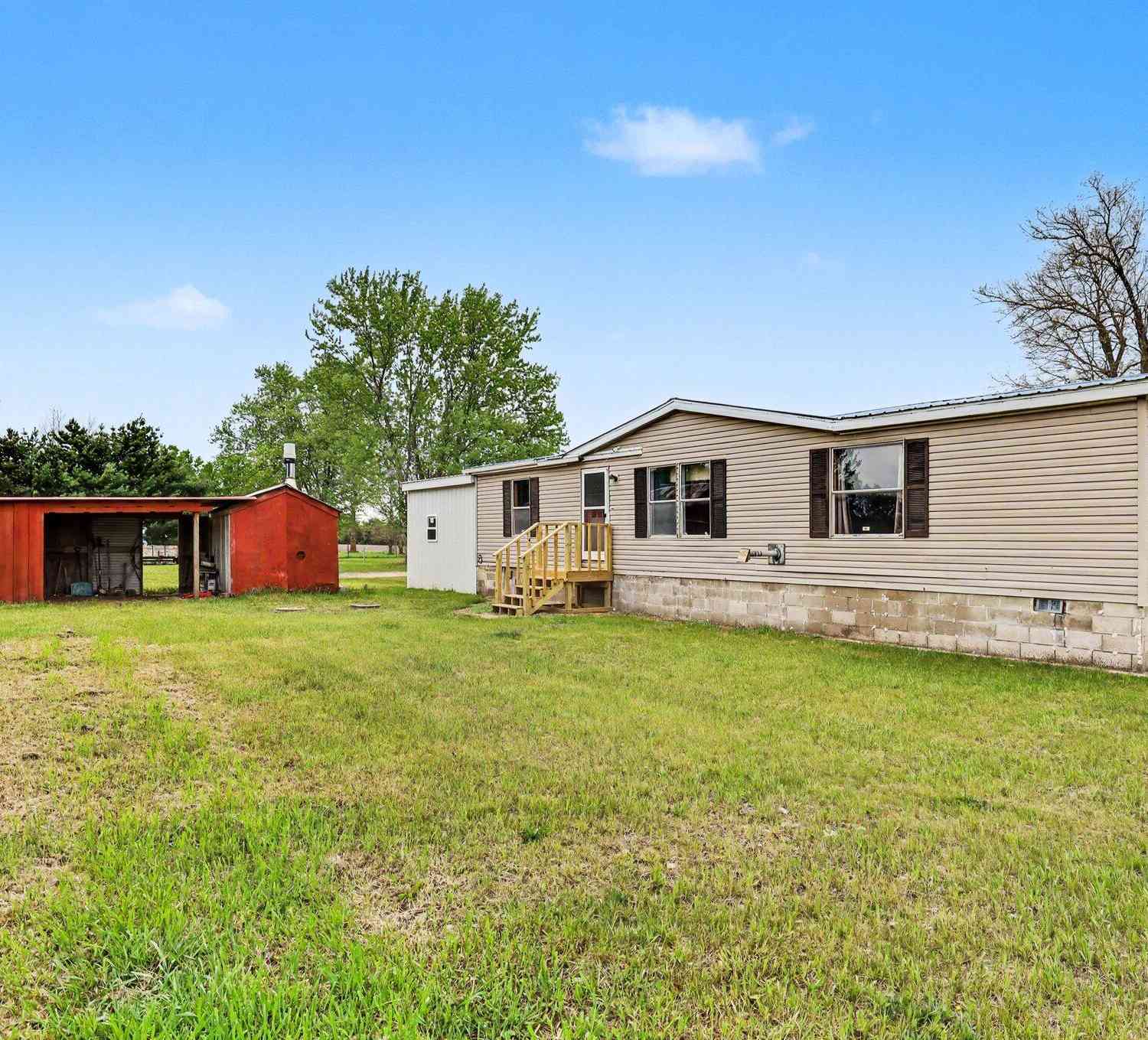 Mobile Home For Sale - 10812 Henkel Road<br/> Montcalm County, Morley, MI 49336