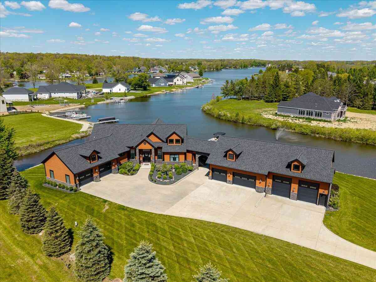 Homes For Sale - 8750 Dalton Road<br/> Onsted, MI 49265