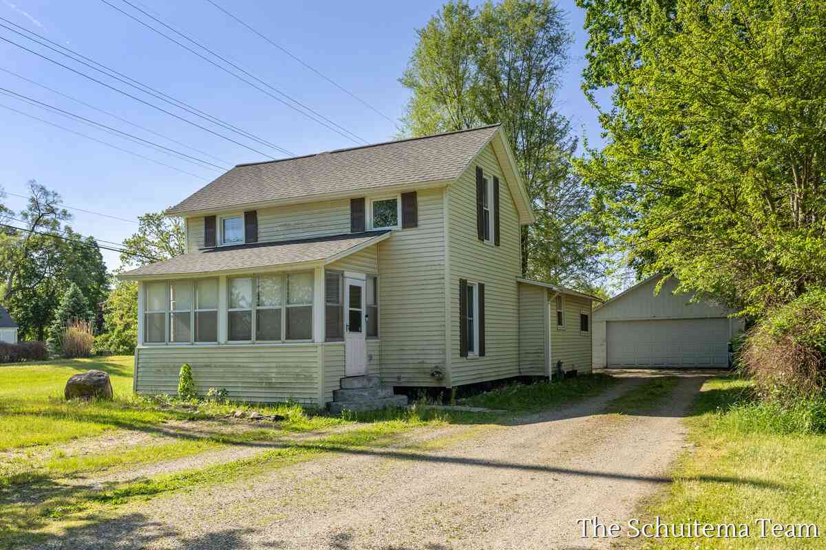 Homes For Sale - 425 W Cherry Street<br/> Wayland, MI 49348