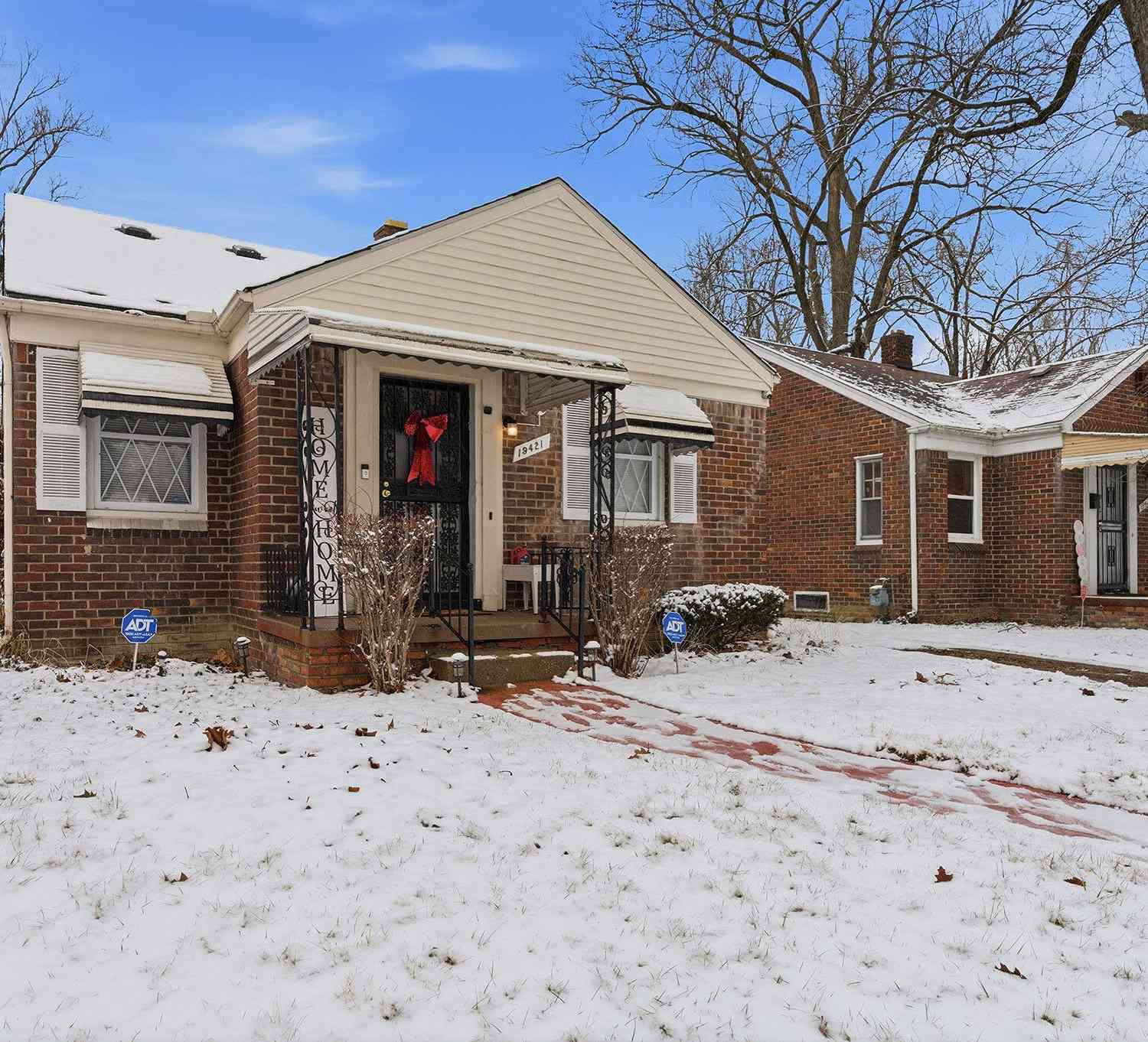 Homes For Sale - 19421 Forrer Street<br/> Wayne County, Detroit, MI 48235