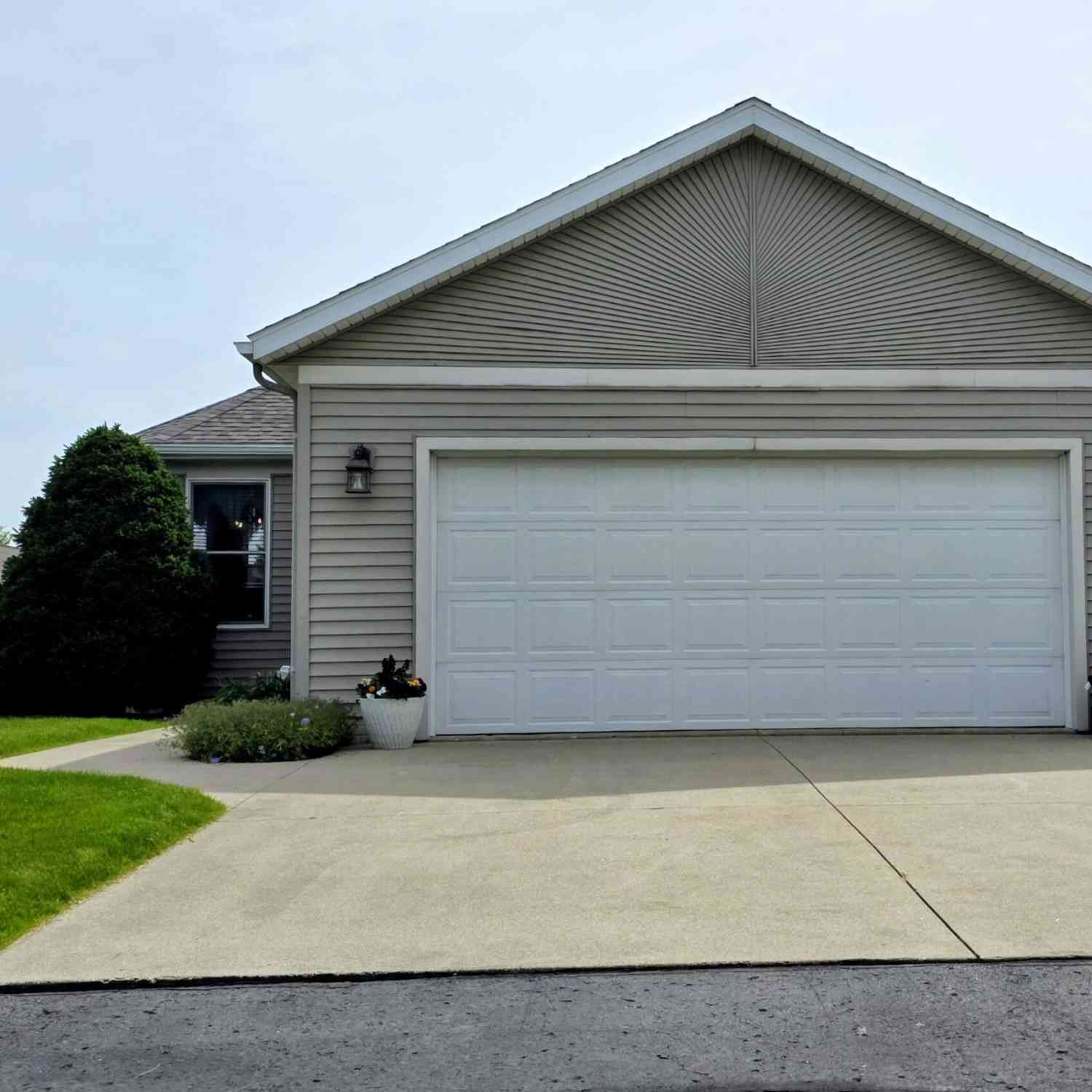 Condo For Sale - 66 Oakwood Drive #22<br/> Branch County, Coldwater, MI 49036