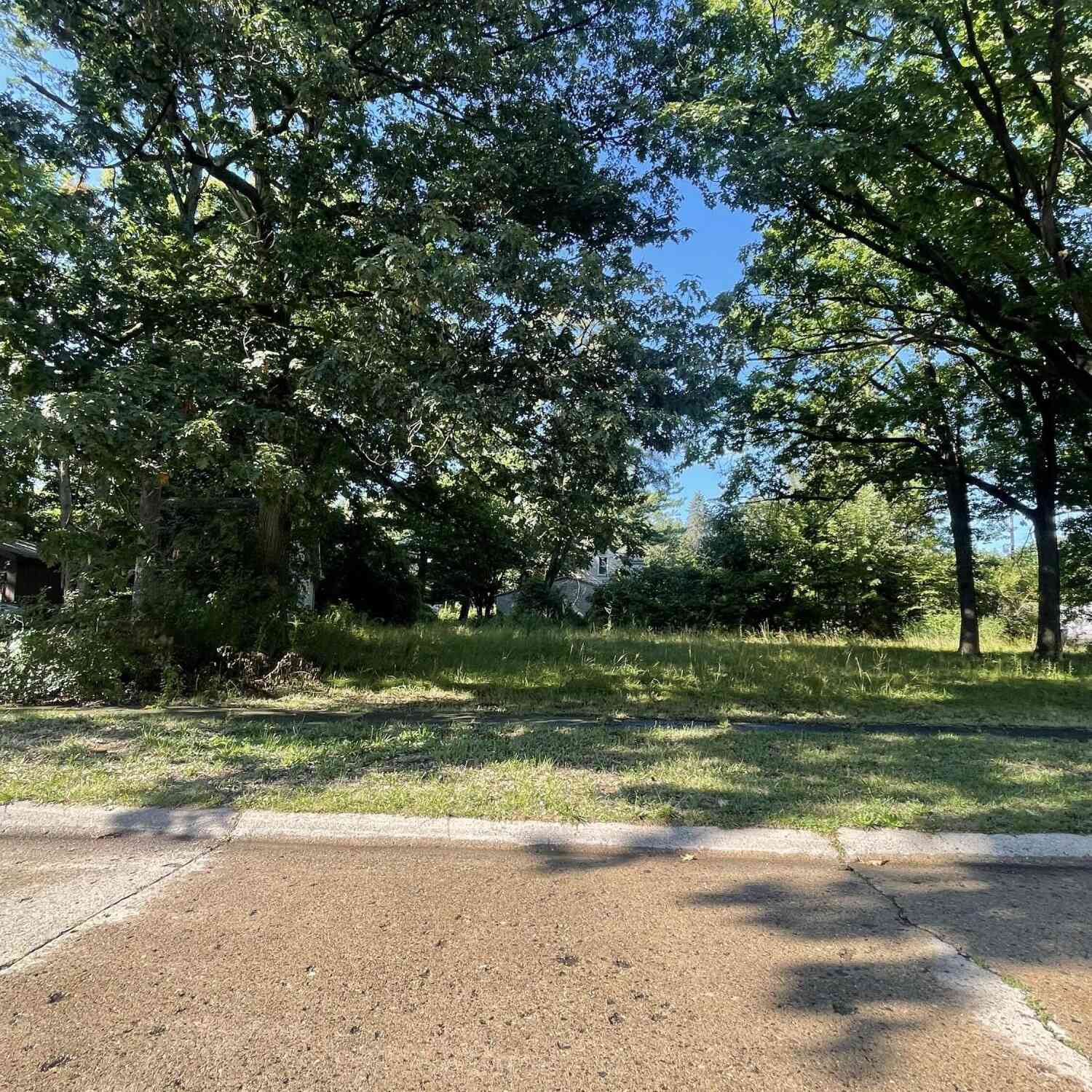 Vacant Land For Sale - 3301 N Center Road<br/> Flint, MI 48506