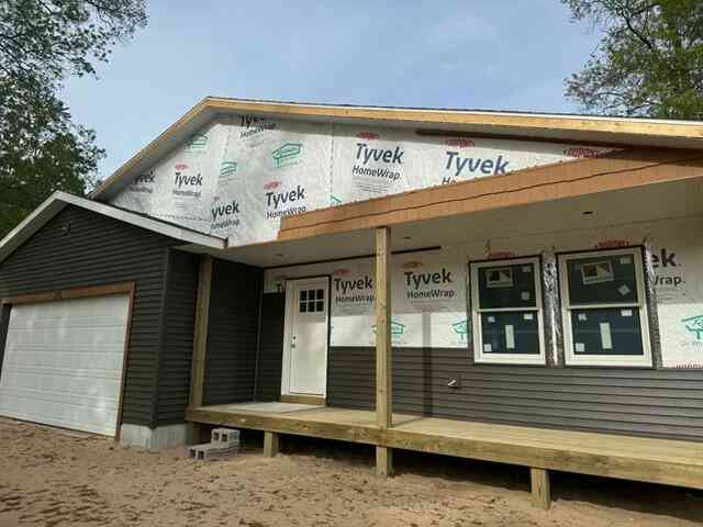 Homes For Sale - 170 N 6th Avenue<br/> Fruitport, MI 49415
