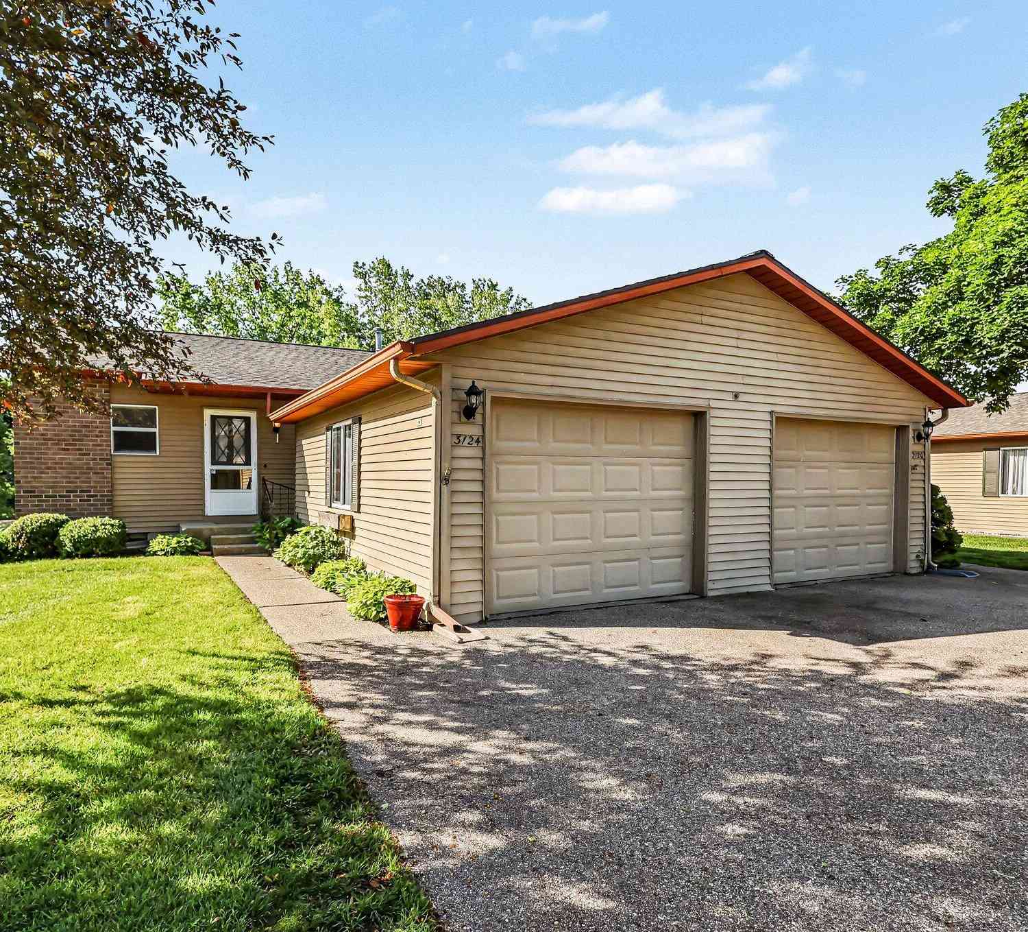 Condo For Sale - 3124 Old Kent Road<br/> Kentwood, MI 49512