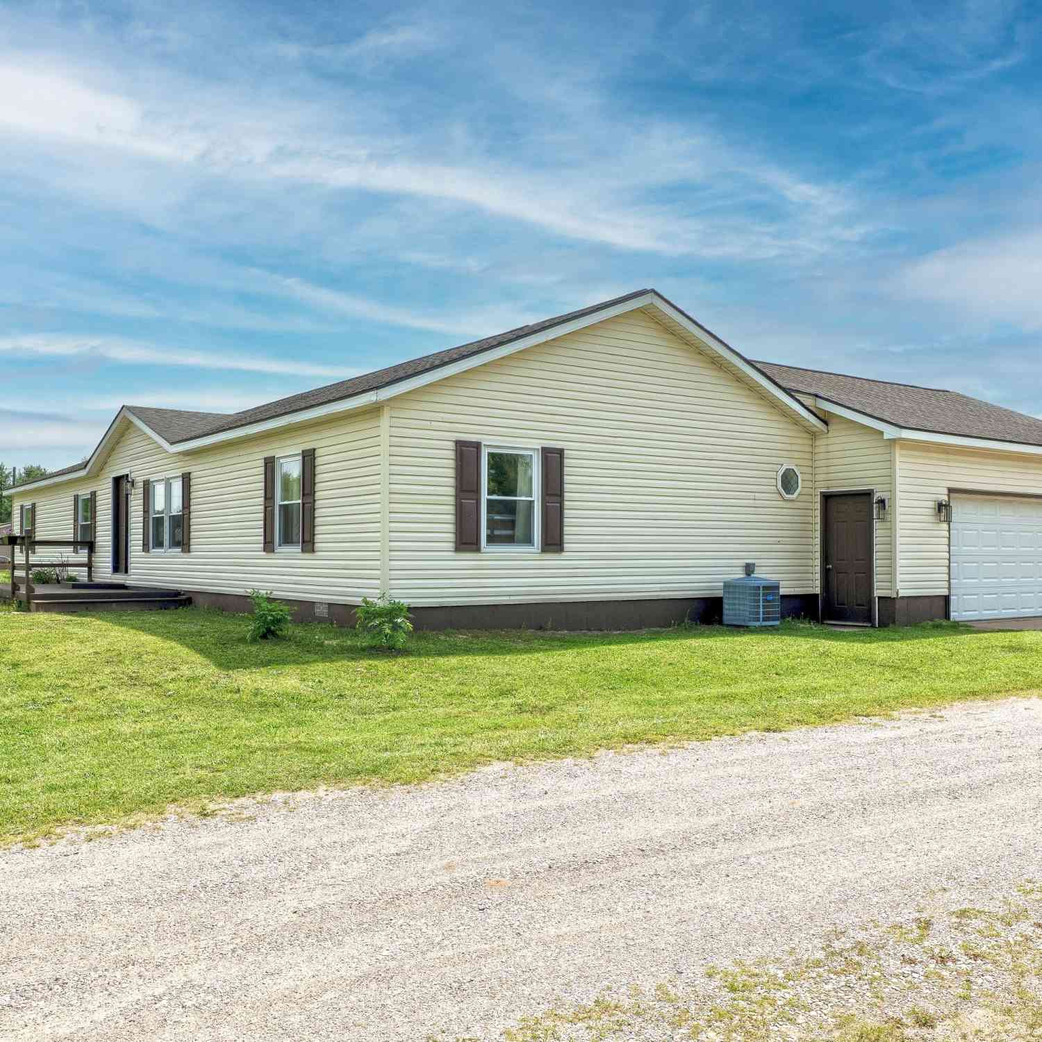 Mobile Home For Sale - 10815 S Hawkins Road<br/> Reed City, MI 49677