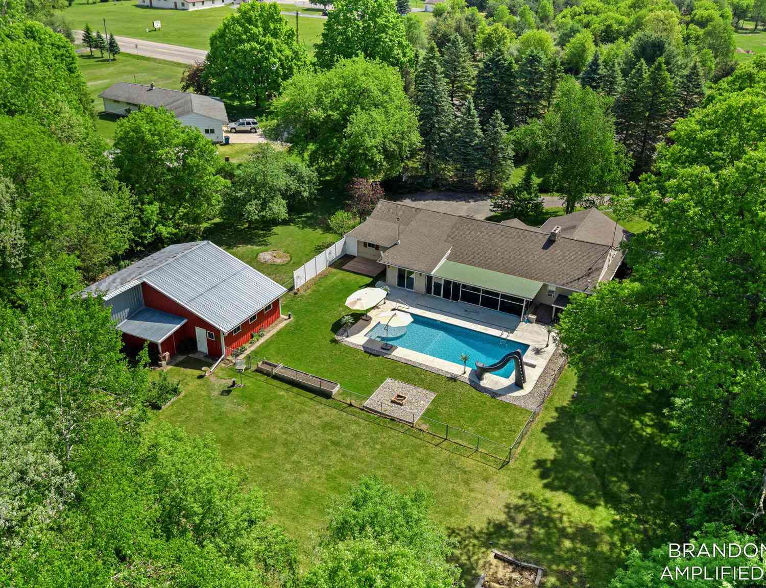 Homes For Sale - 10226 SW Greenville Road<br/> Montcalm County, Greenville, MI 48838