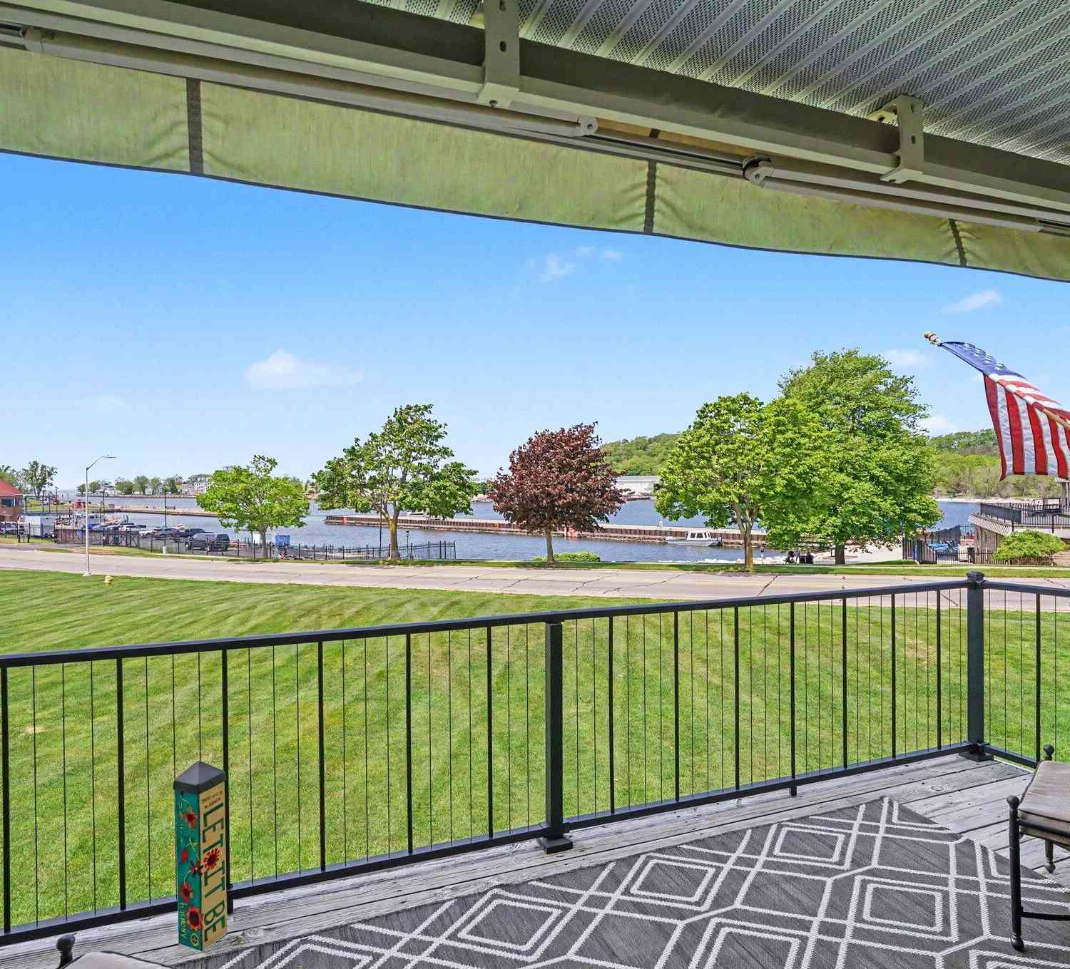 Condo For Sale - 415 Sandpiper Drive<br/> Ottawa County, Grand Haven, MI 49417