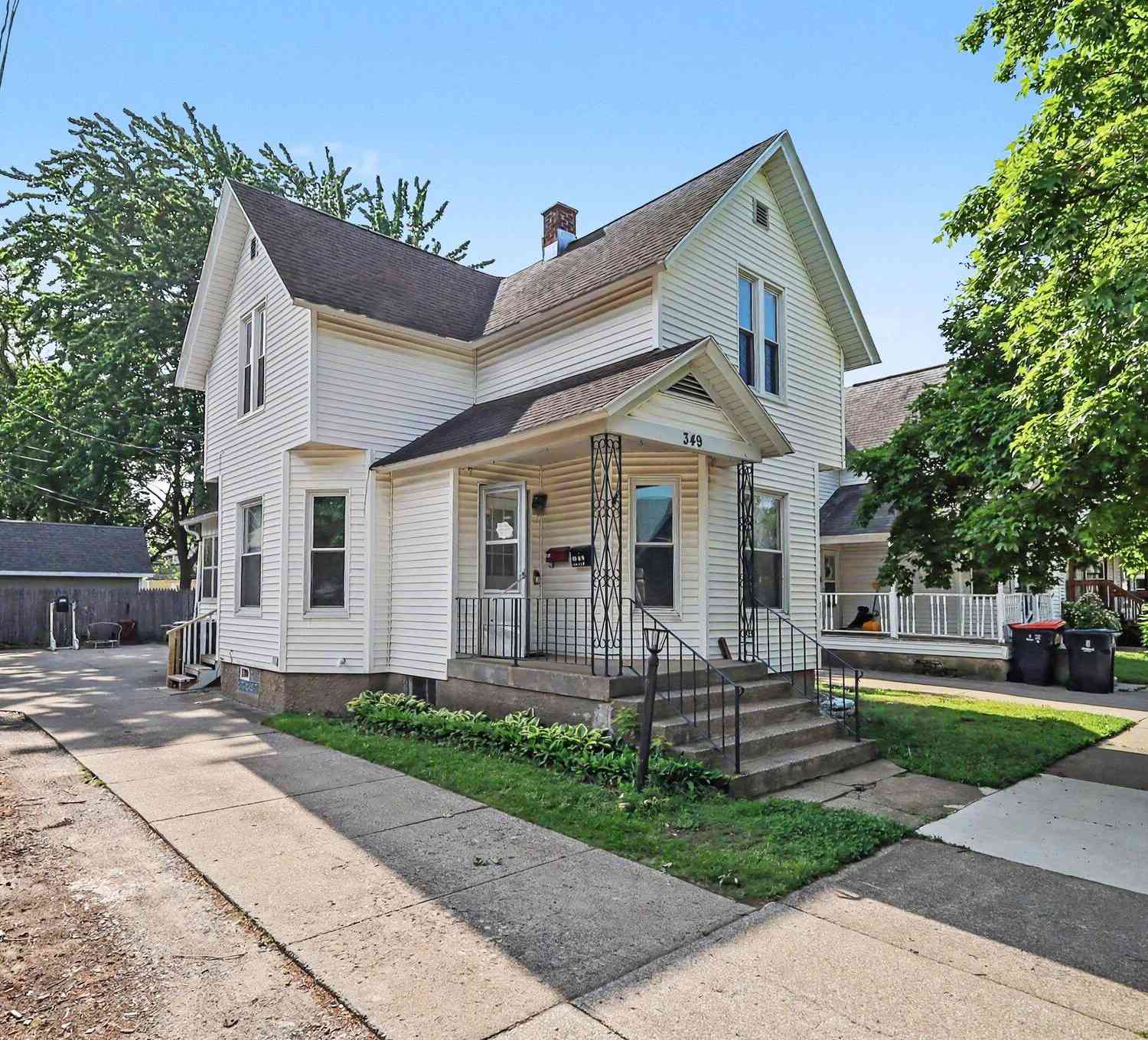 Homes For Sale - 349 Maple Avenue<br/> Holland, MI 49423