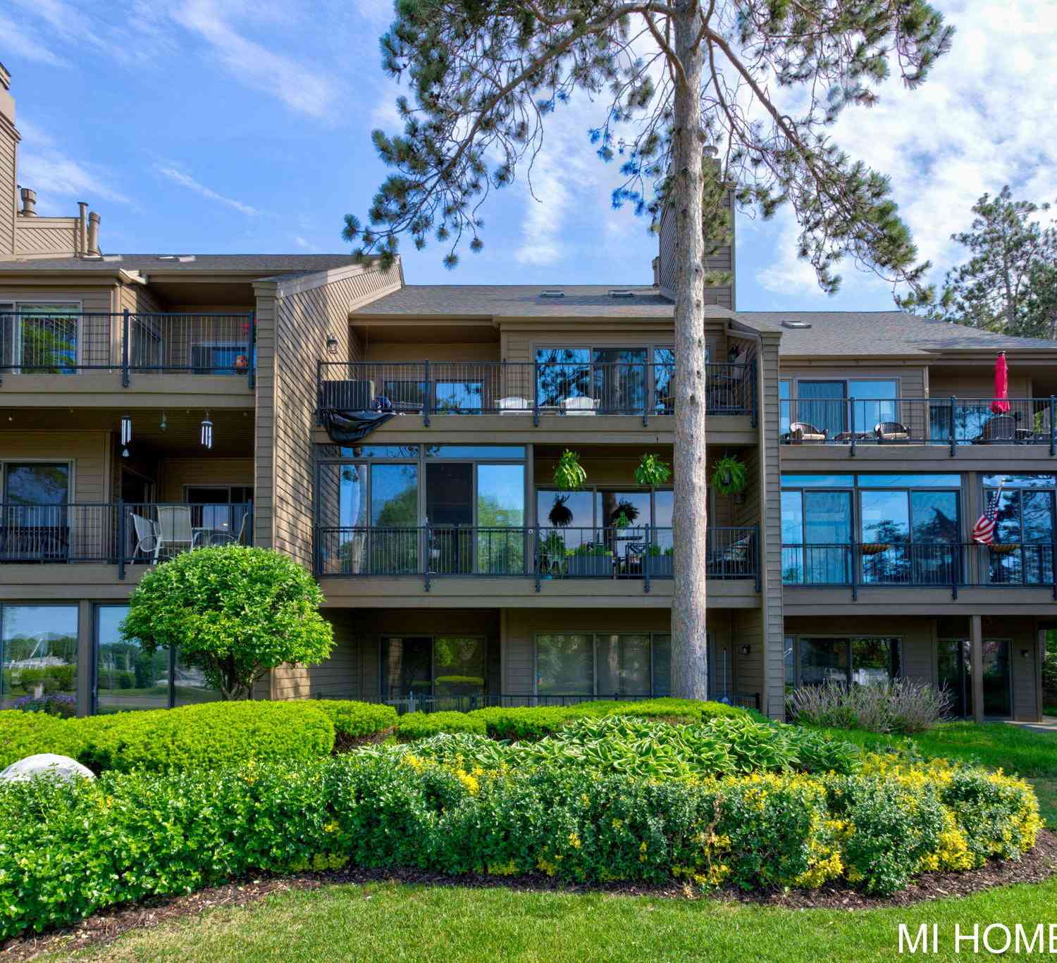 Condo For Sale - 1745 Ottawa Beach #4<br/> Ottawa County, Holland, MI 49424