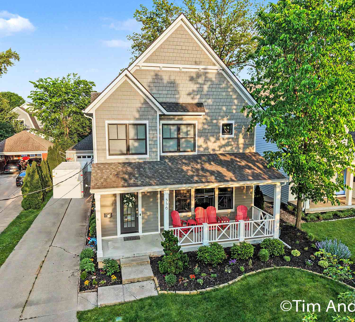 Homes For Sale - 556 Greenwood Avenue<br/> East Grand Rapids, MI 49506