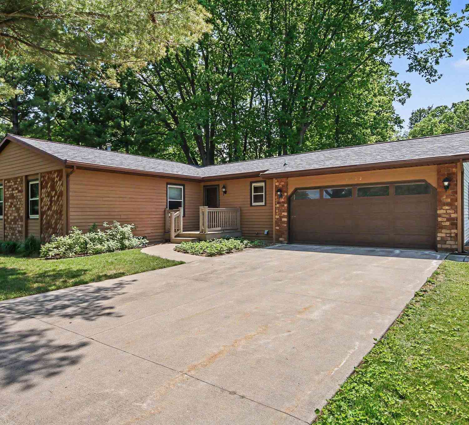 Homes For Sale - 4102 Meadowfield Street<br/> Hudsonville, MI 49426