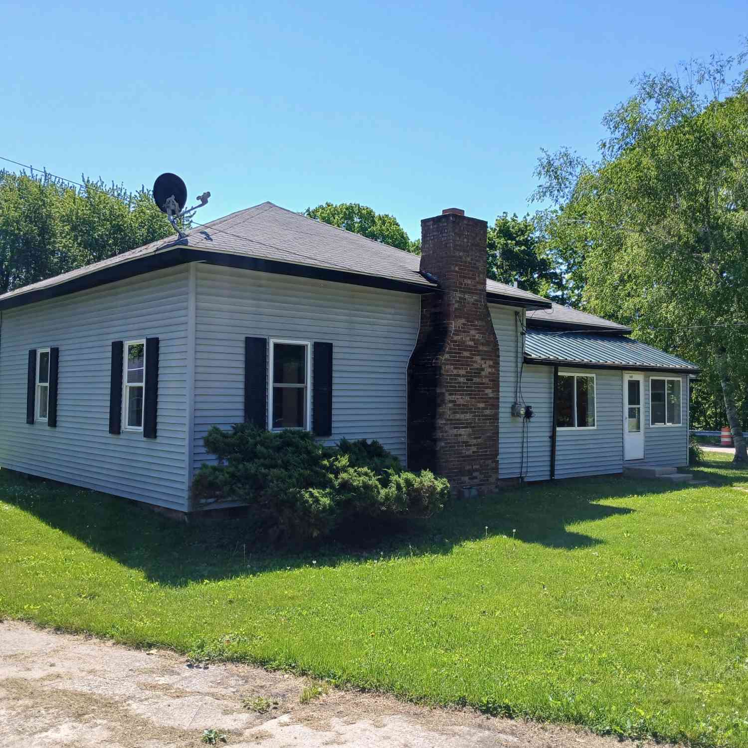 Homes For Sale - 409 S Scott Street<br/> Mason County, Scottville, MI 49454