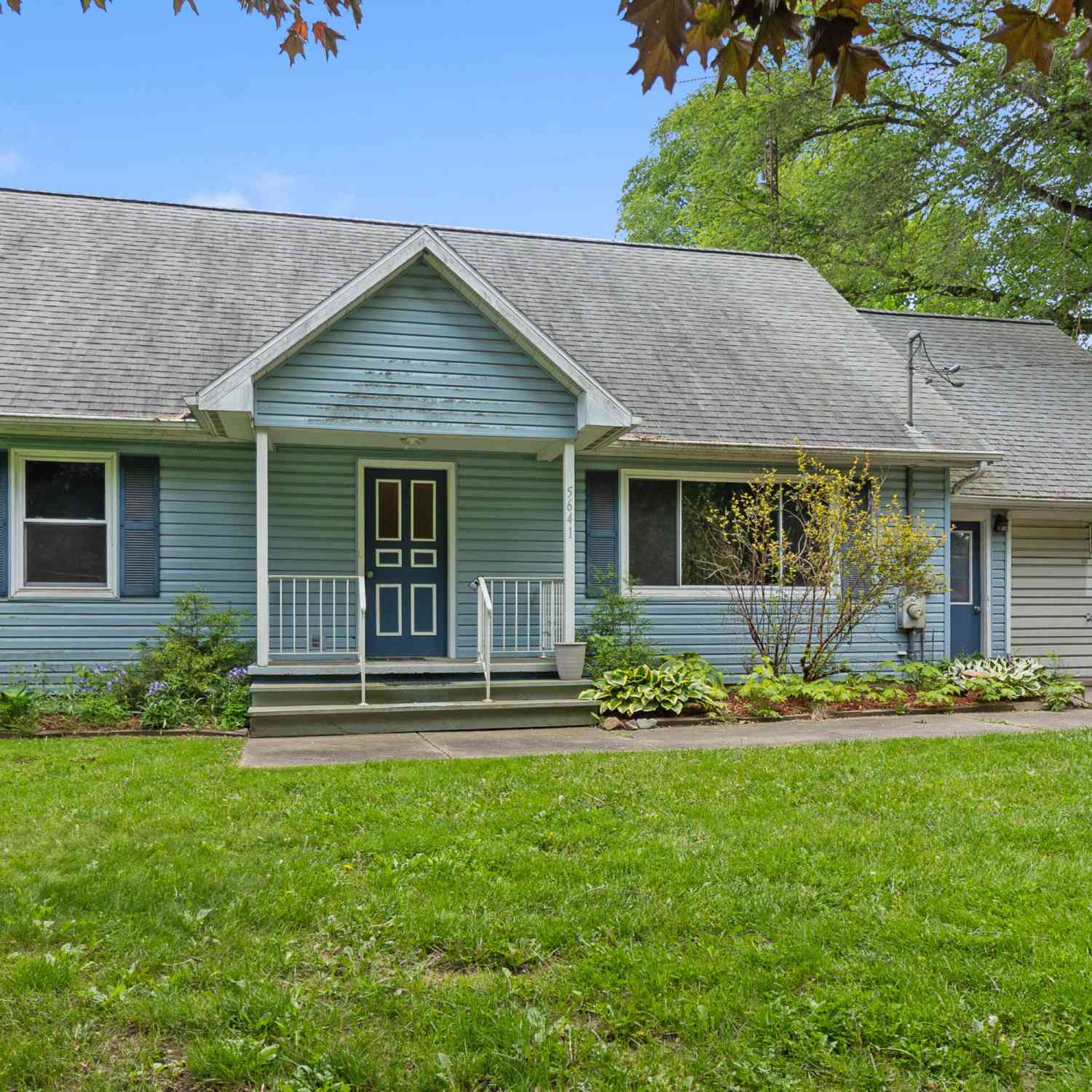 Homes For Sale - 5641 E Orchard Street<br/> Delton, MI 49046
