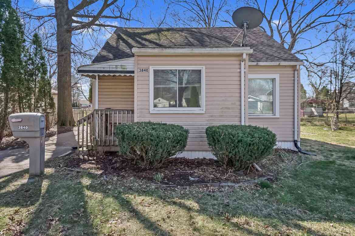 Homes For Rent - 3840 Bart Avenue<br/> Warren, MI 48091