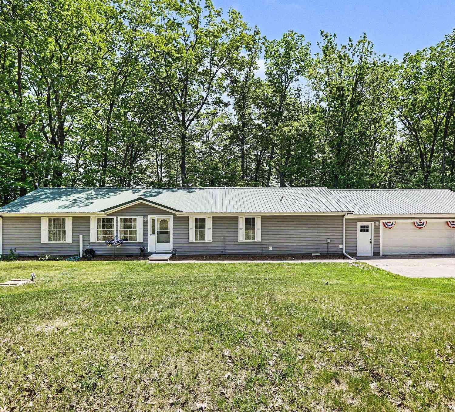 Mobile Home For Sale - 1351 W White Road<br/> Mason County, Free Soil, MI 49411