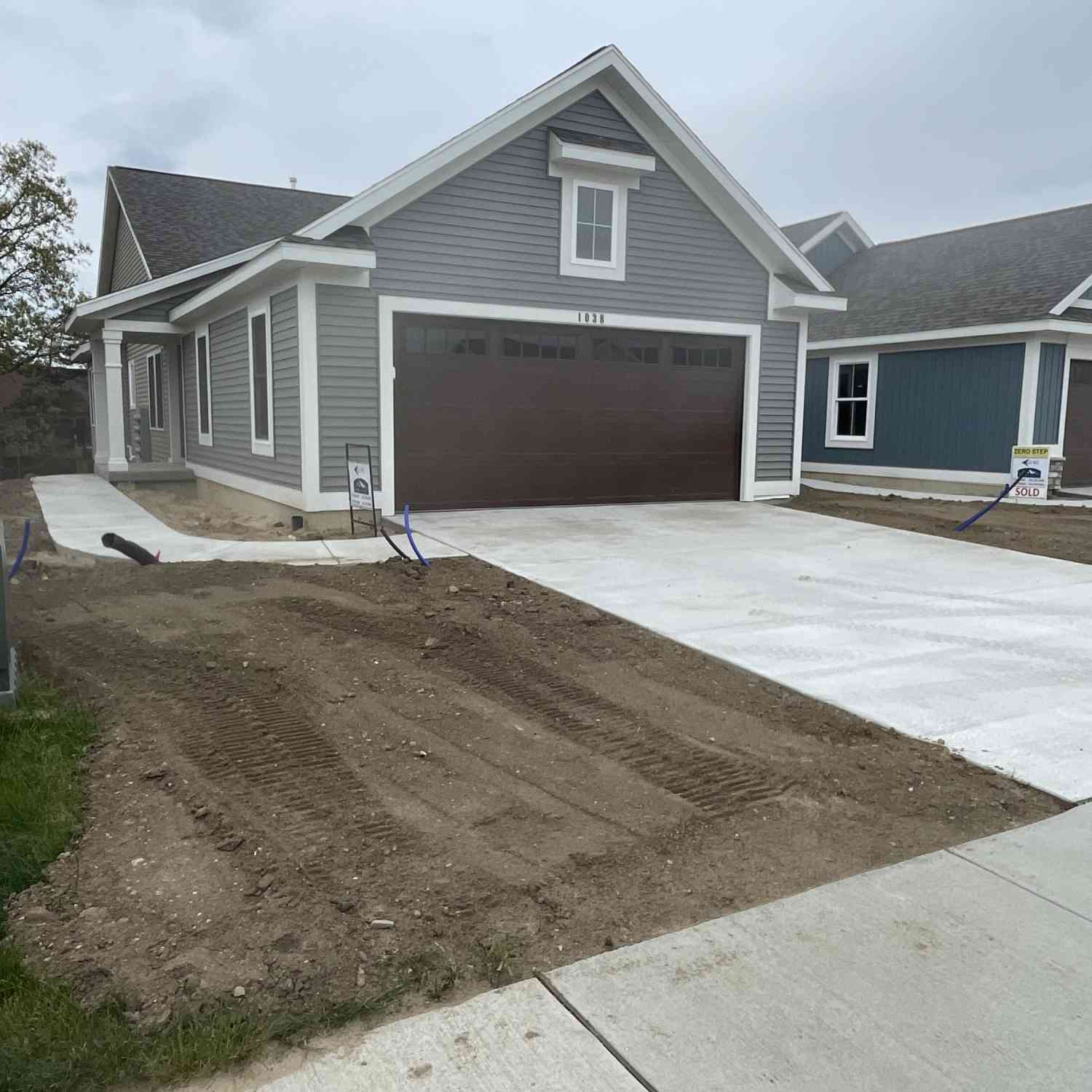 Condo For Sale - 1038 Bellview Meadow Drive #70<br/> Byron Center, MI 49315