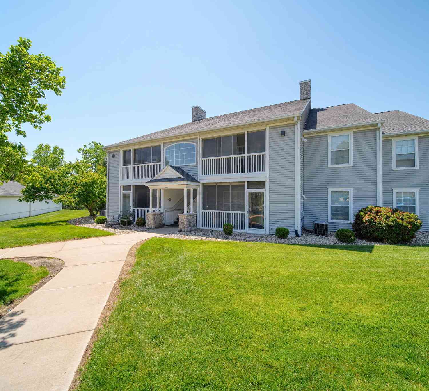 Condo For Sale - 822 W Barrington Circle<br/> Jackson County, Jackson, MI 49203