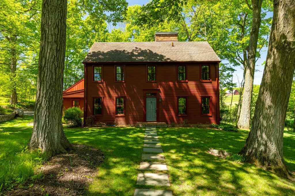 Homes For Sale - 4505 W Loch Alpine Drive<br/> Ann Arbor, MI 48103