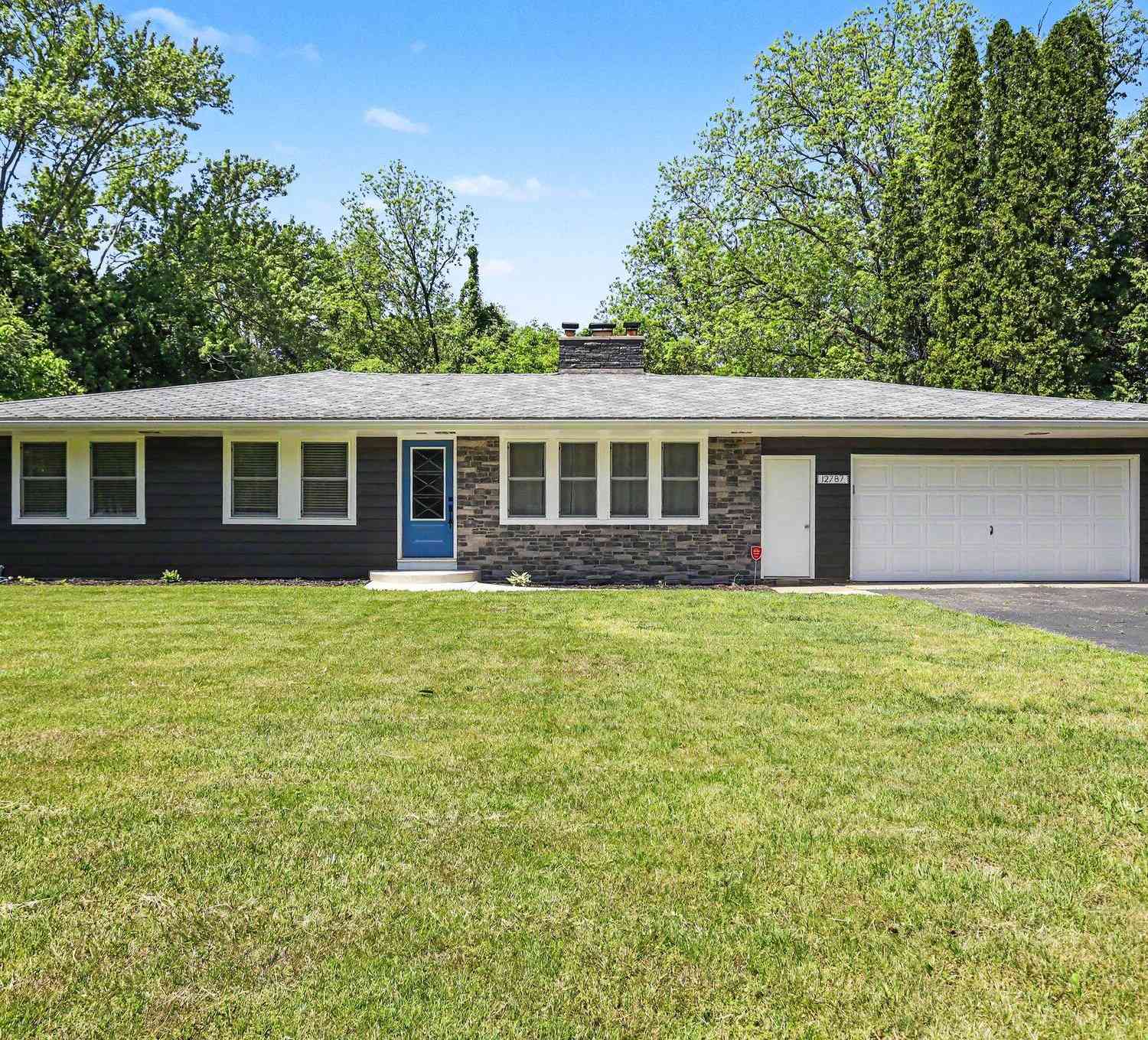 Homes For Sale - 12787 Perry Road<br/> Battle Creek, MI 49015