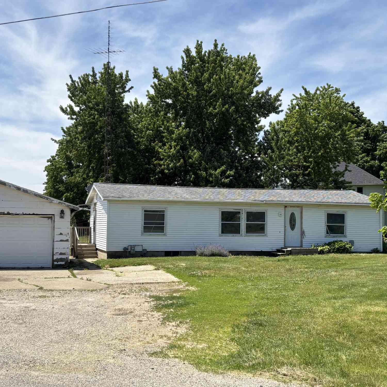 Homes For Sale - 70020 Balk Road<br/> Sturgis, MI 49091