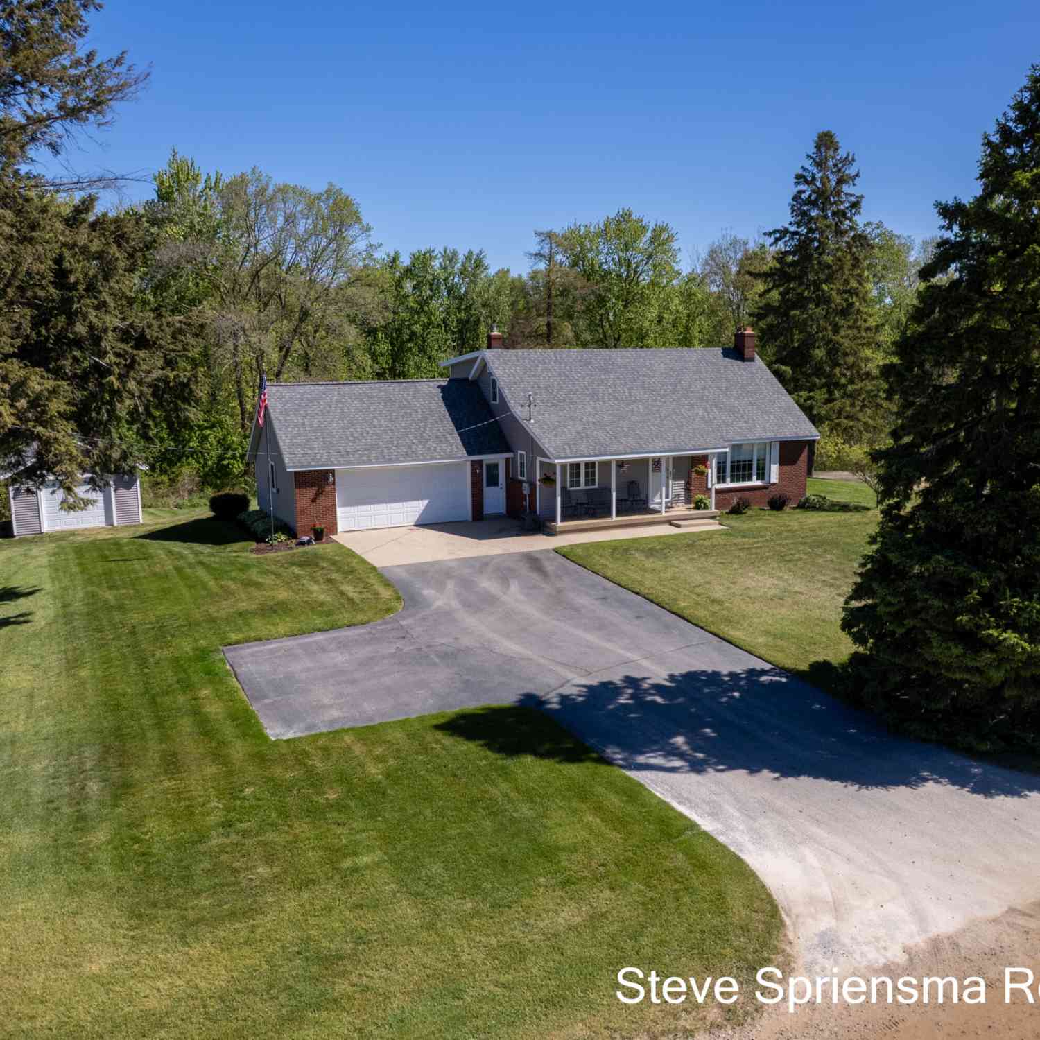 Homes For Sale - 9861 Pierce Street<br/> Zeeland, MI 49464