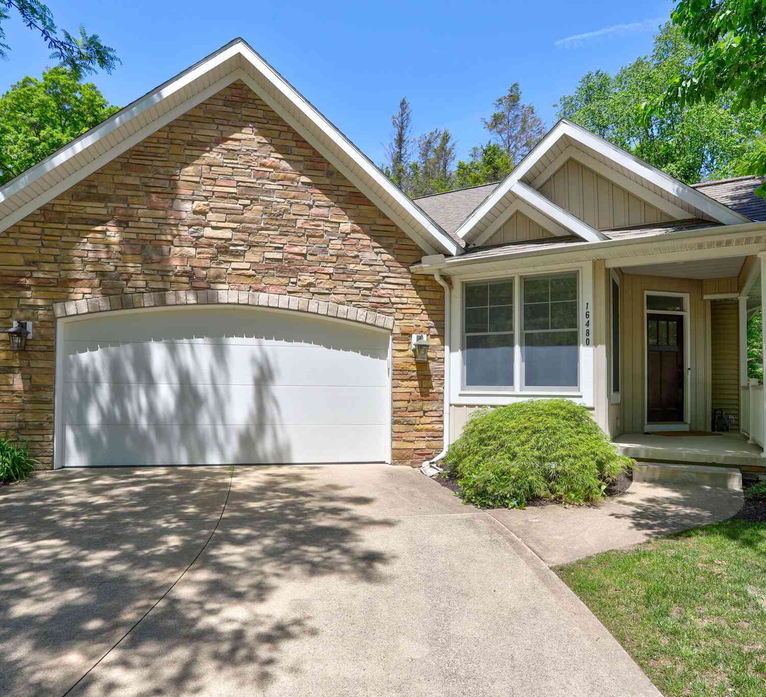 Condo For Sale - 16480 Springvale Court<br/> Spring Lake, MI 49456