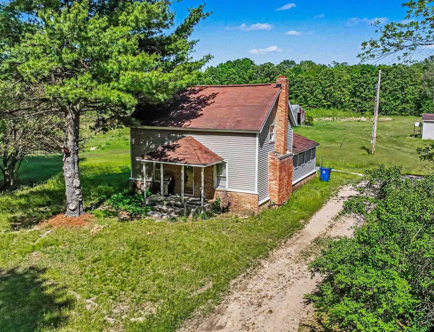 Homes For Sale - 213 19th Street<br/> Otsego, MI 49078