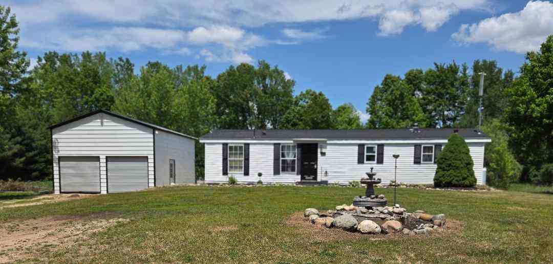 Mobile Home For Sale - 475 Tyler Road<br/> Allegan County, Wayland, MI 49348