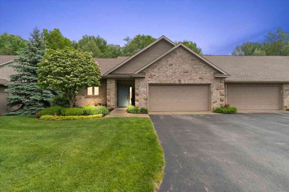 Condo For Sale - 4961 Barnsley Drive<br/> Hudsonville, MI 49426