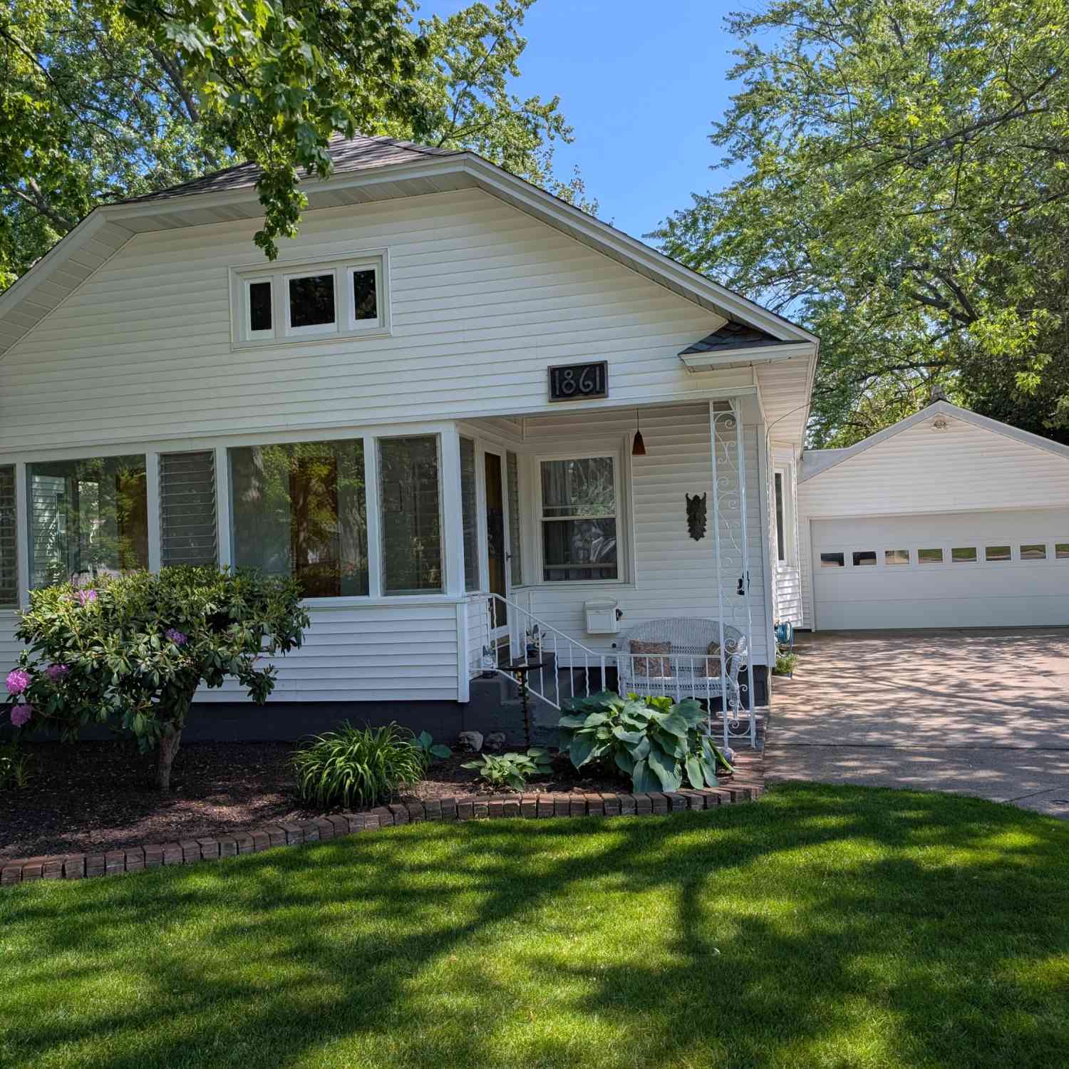 Homes For Sale - 1861 Glen Avenue<br/> Muskegon, MI 49441