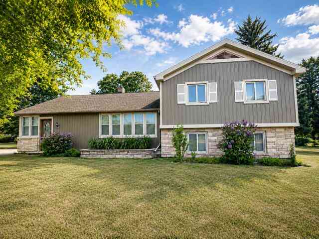 Homes For Sale - 1031 N Newaygo Road<br/> Muskegon County, Bailey, MI 49303