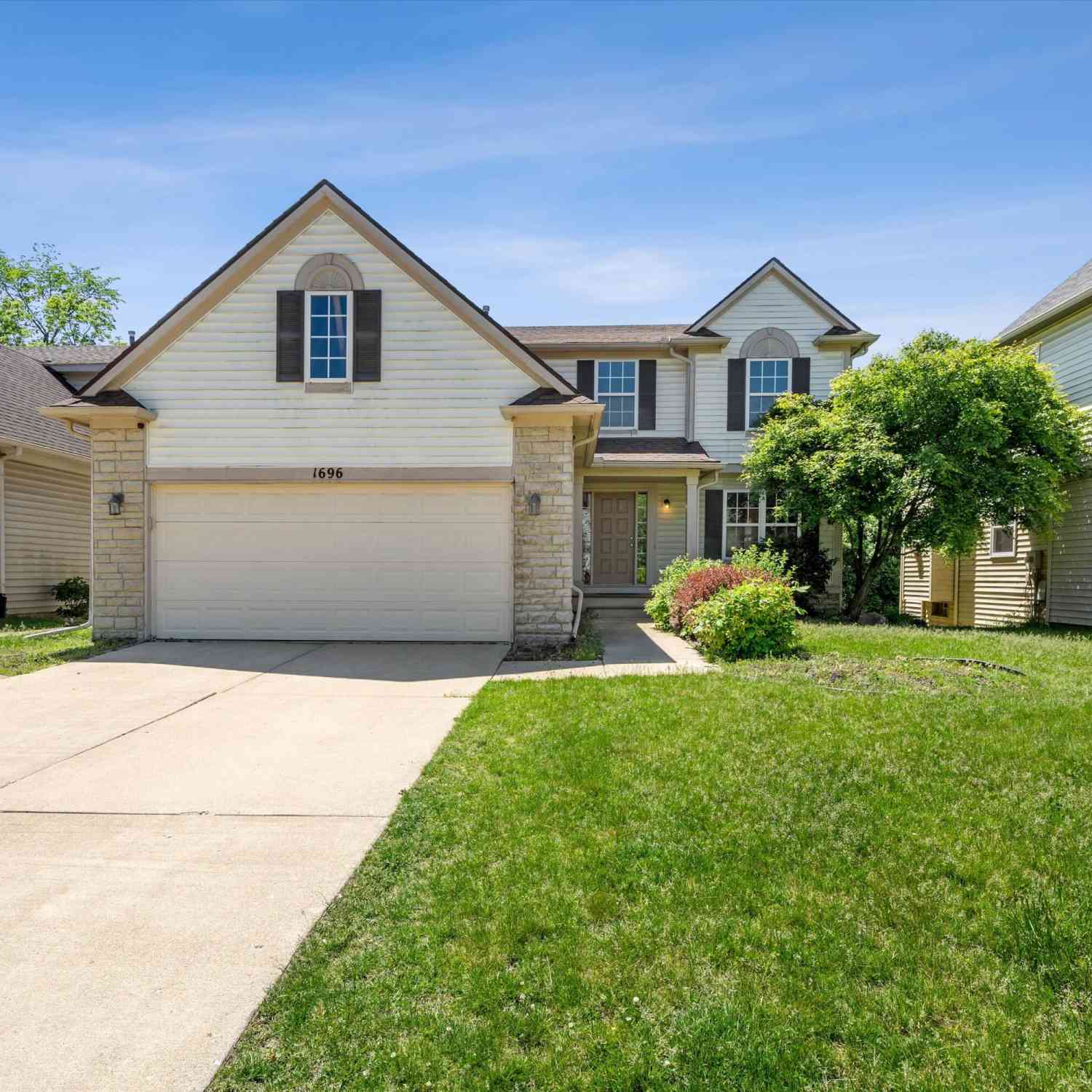 Homes For Rent - 1696 Reserve Court<br/> Ann Arbor, MI 48103