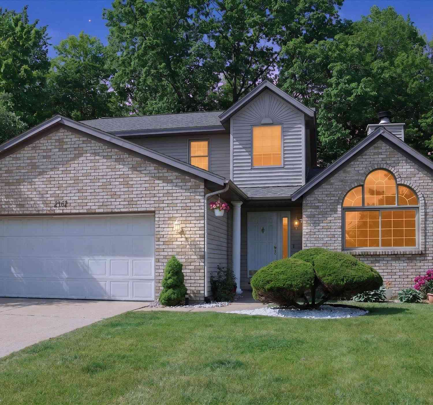 Homes For Sale - 2467 Palm Dale Drive<br/> Wyoming, MI 49418