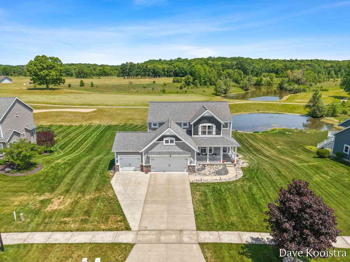 Homes For Sale - 4145 Boulder View Drive<br/> Belmont, MI 49306