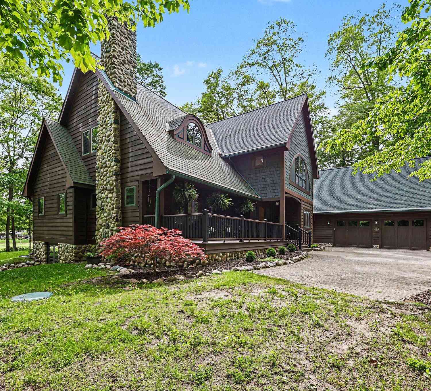 Homes For Sale - 2515 Southwoods Trail<br/> Ann Arbor, MI 48108