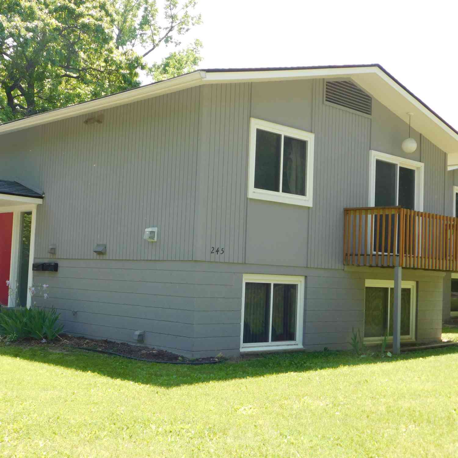 Condo For Rent - 245 Brookridge Court #2<br/> Ann Arbor, MI 48103