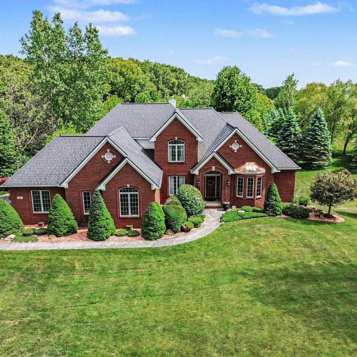 Homes For Sale - 85 Timber Ridge Court<br/> Milan, MI 48160