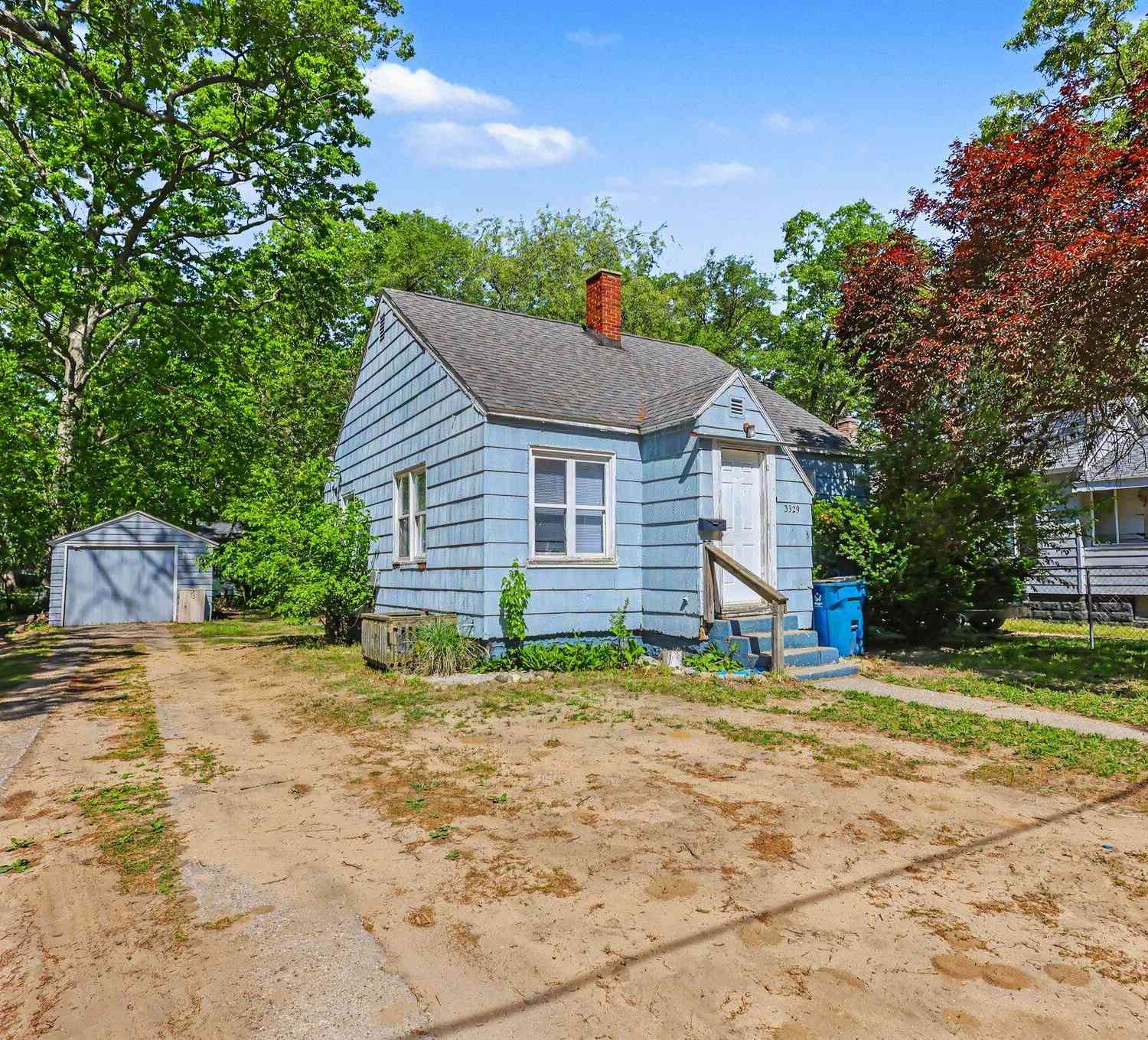 Homes For Sale - 3329 Sanford Street<br/> Muskegon, MI 49444