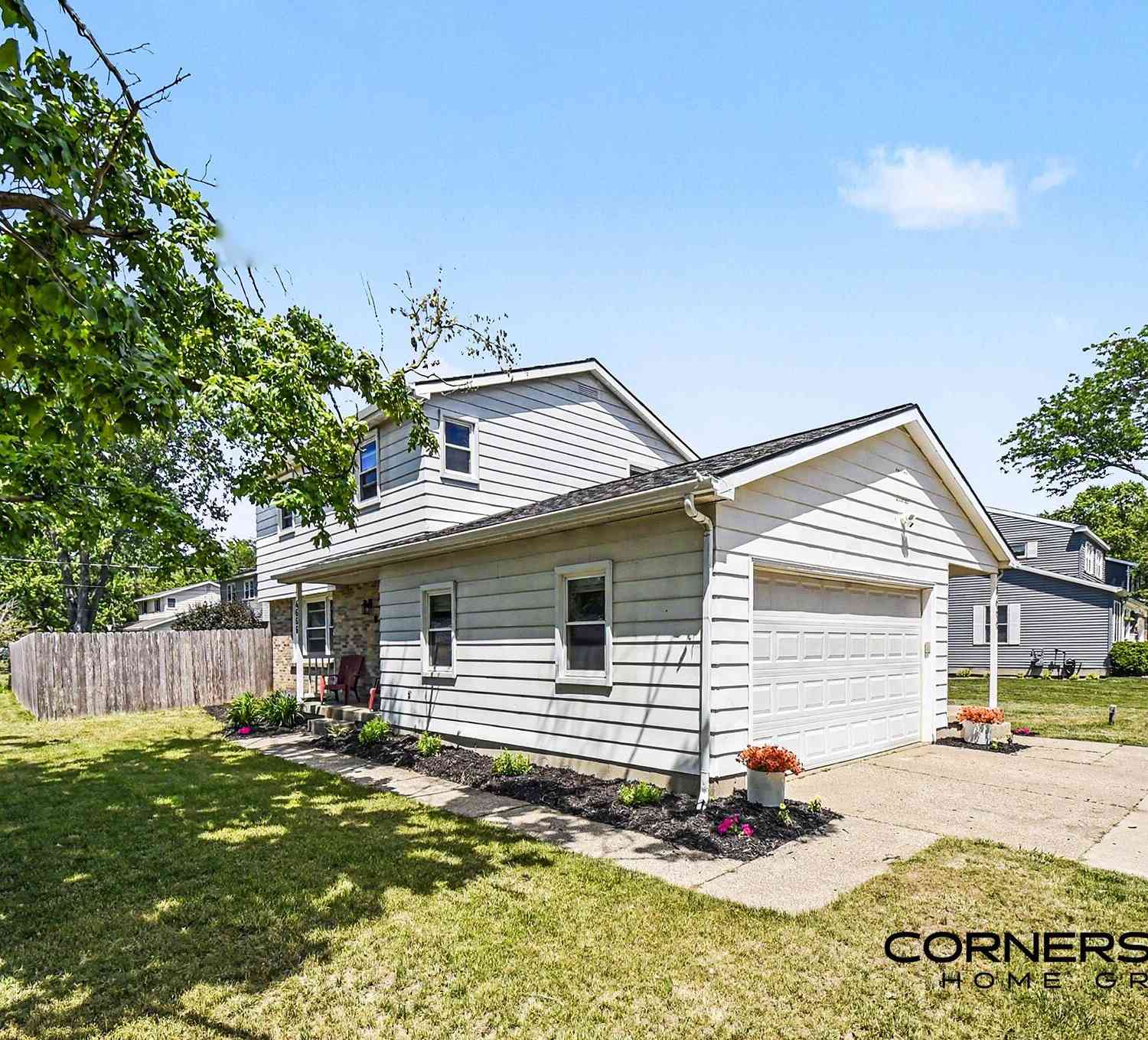 Homes For Sale - 4666 Northview Avenue<br/> Grand Rapids, MI 49525
