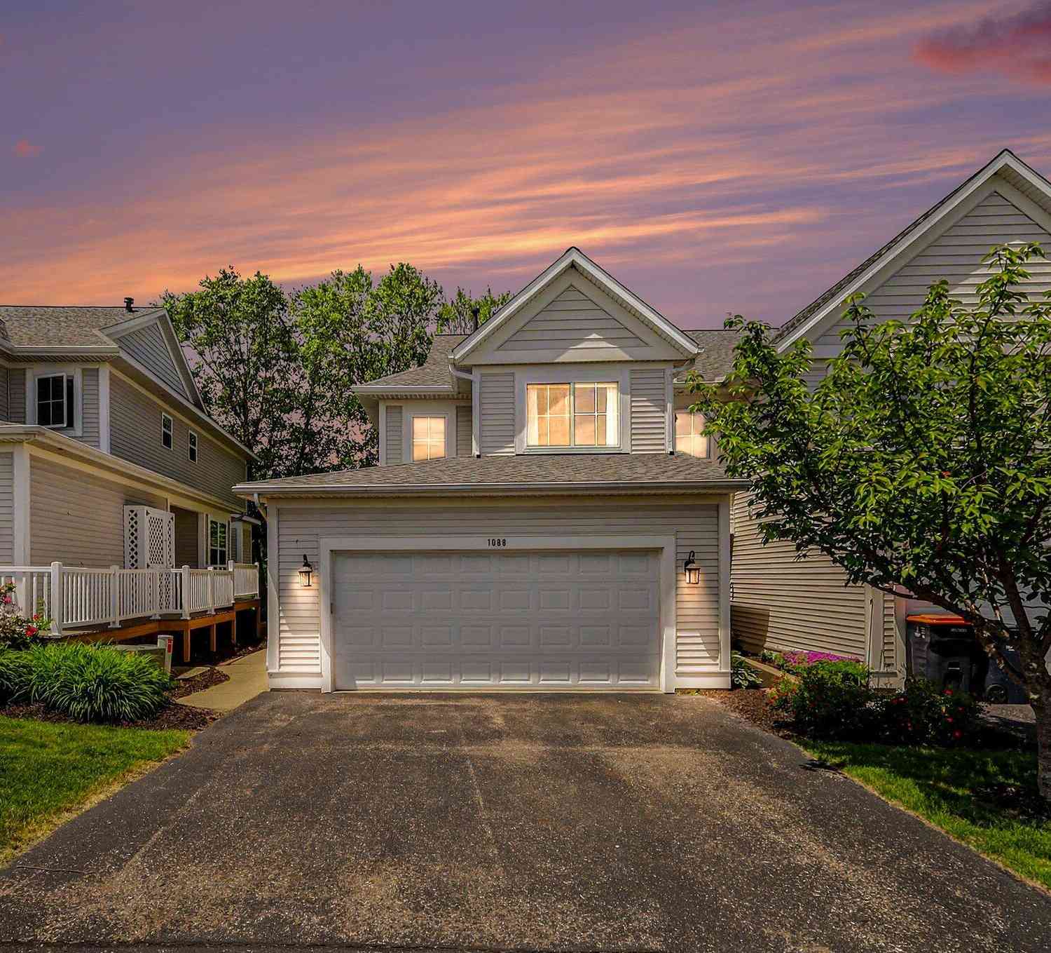 Condo For Sale - 1088 Cobblestone Road<br/> Holland, MI 49423