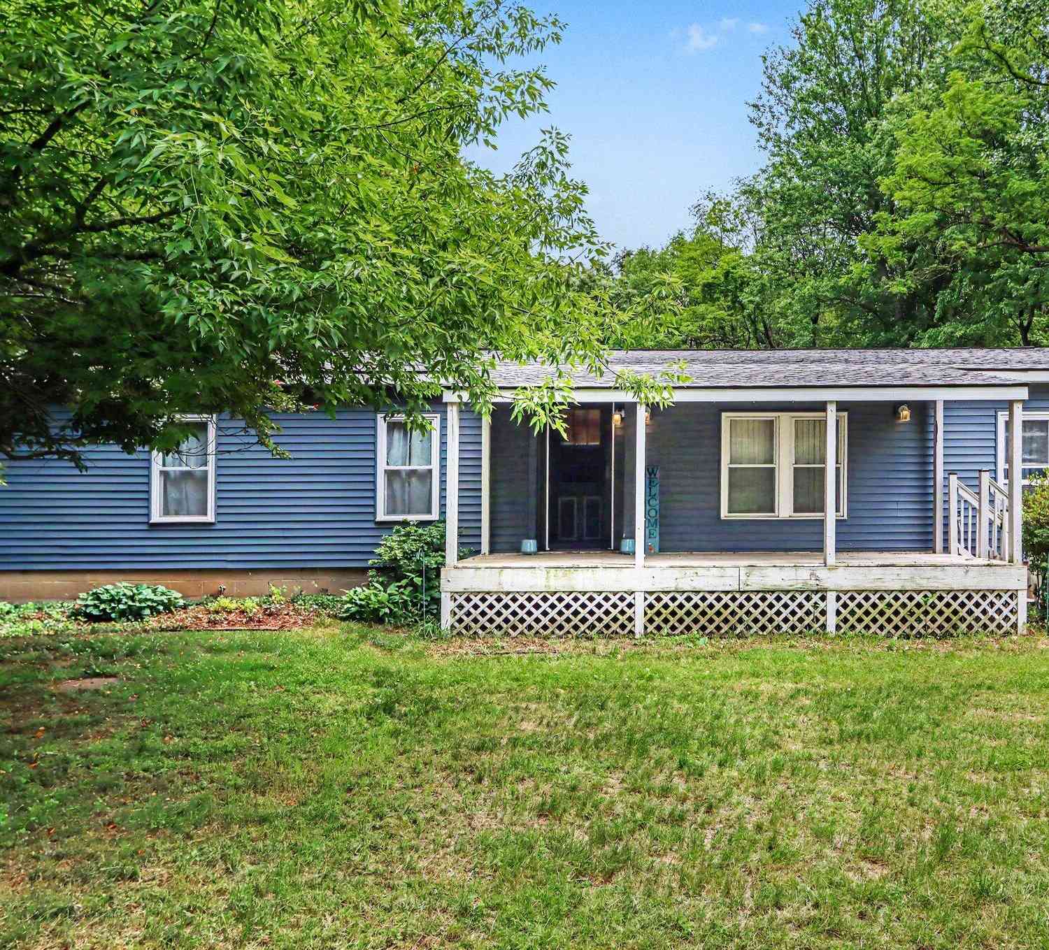 Mobile Home For Sale - 55719 Resort Road<br/> Three Rivers, MI 49093