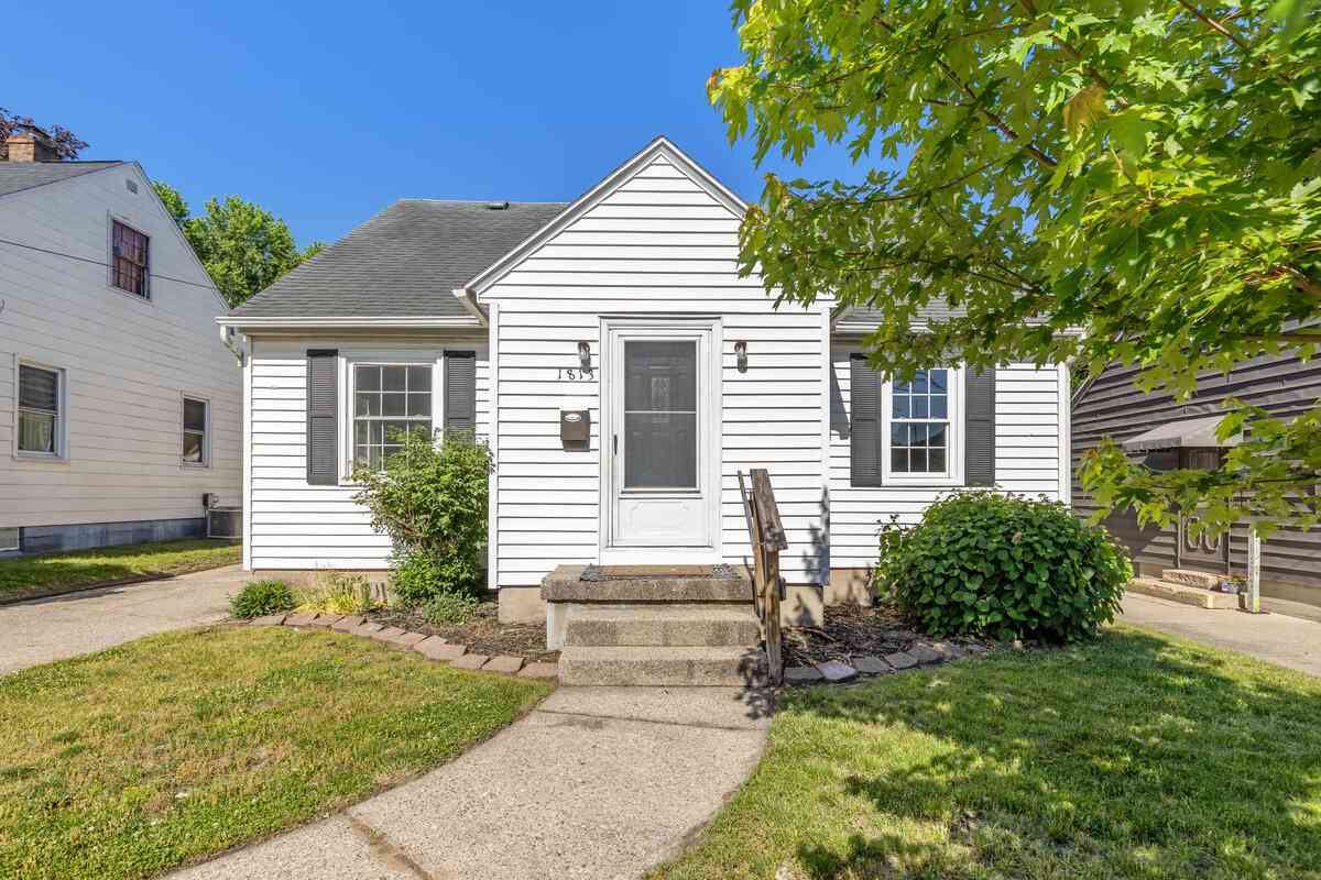 Homes For Sale - 1813 Blandford Avenue<br/> Wyoming, MI 49519