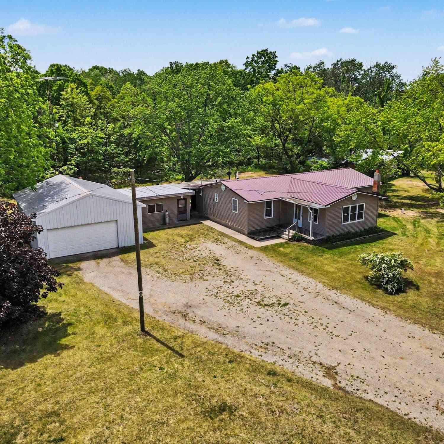 Homes For Sale - 3599 S Maple Island Road<br/> Oceana County, Hesperia, MI 49421