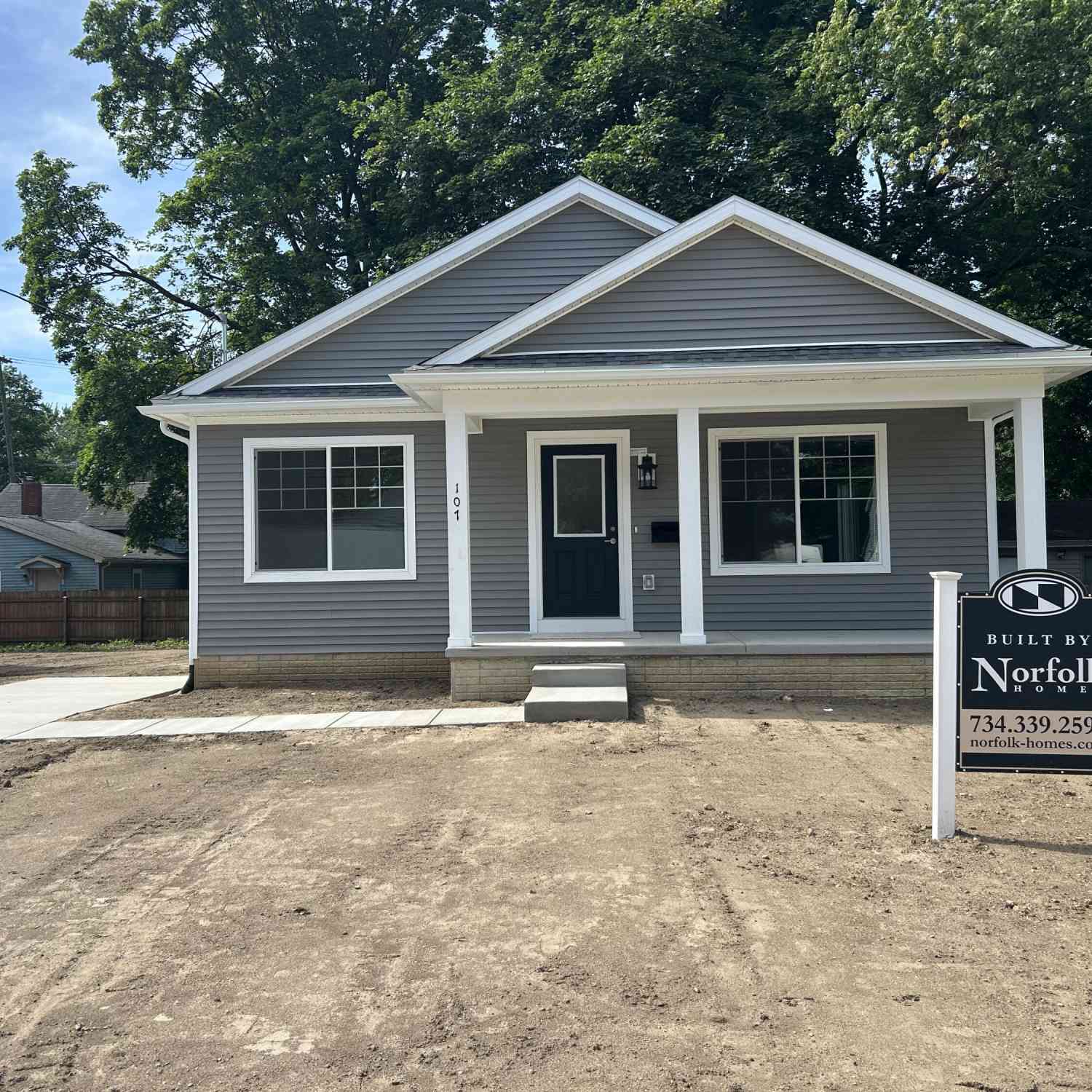 Homes For Sale - 107 Hart Street<br/> Marshall, MI 49068